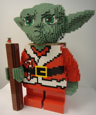 Illustration for article titled Lego Adds Some Force to Gizmodo Gallery with LEGO SANTA YODA!